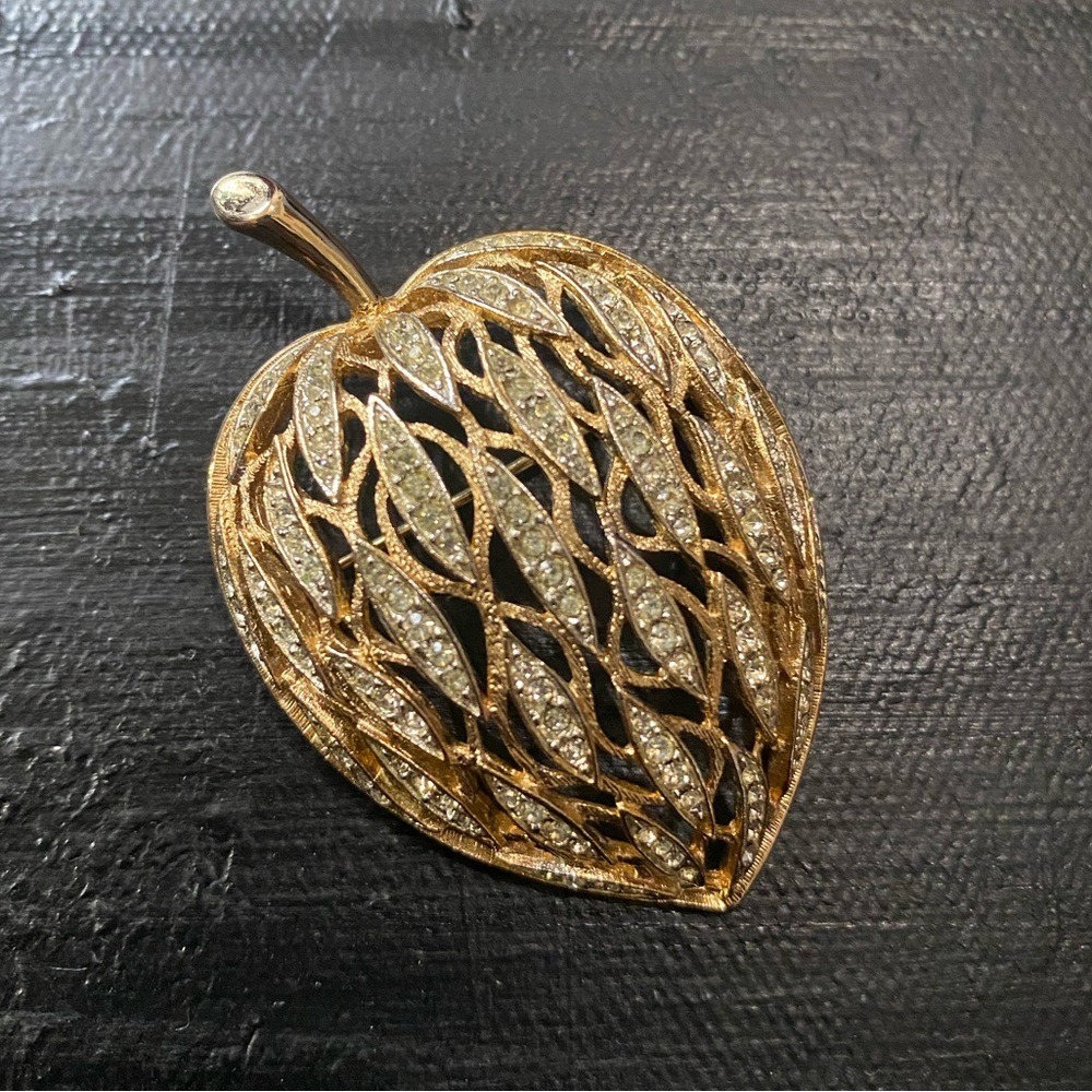 Darling, vintage brooch